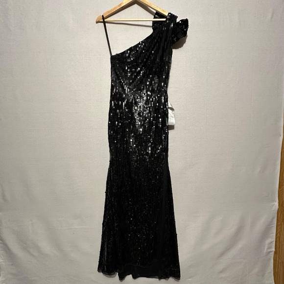 NWT Mac Duggal Sequined Asymmetric Sheath Dress With Slit - size 6 - Picture 4 of 7